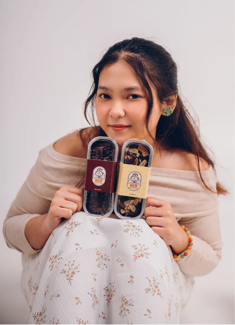 Rahel sebagai Head Chef Pastry di Toko Brow